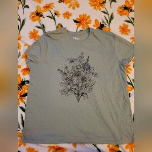 XL women's tshirt
